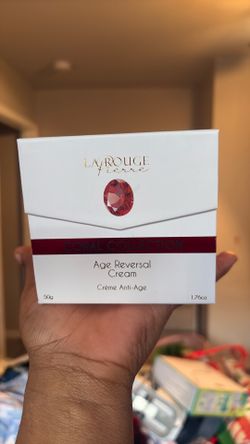 LA Rouge Pierre Age Reversal Cream