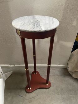 Round Marble Top Pedestal Side Table 28” high