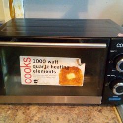 Black N Decker Toast-R-Oven for Sale in Merrillville, IN - OfferUp