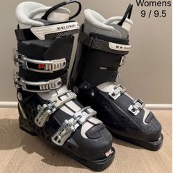 Womens Salomon Ski Boots Size 9 / 9.5