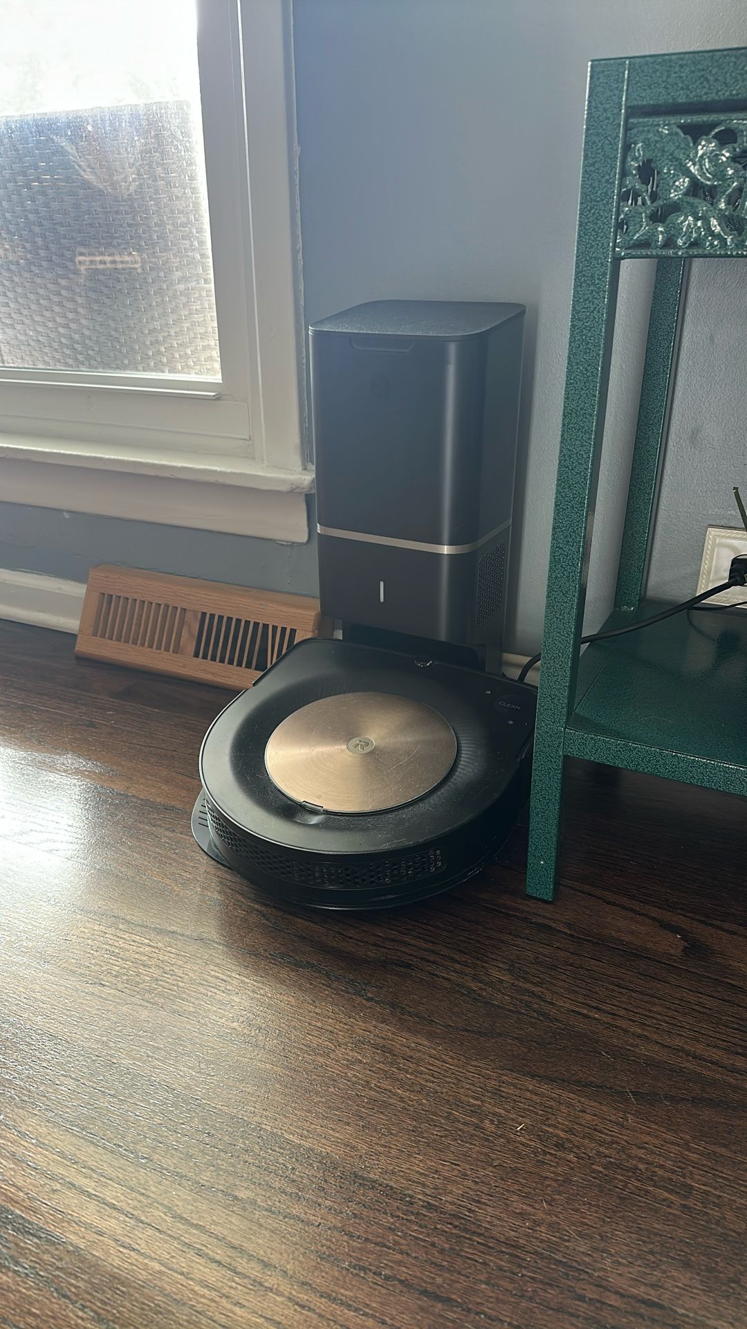 Roomba S9+ Self Emptying Robot