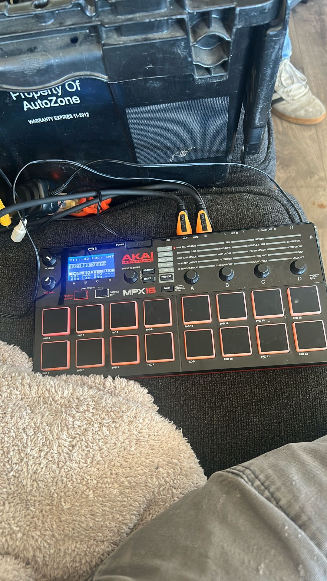 Akai Professional MPX16 Sound Mixer