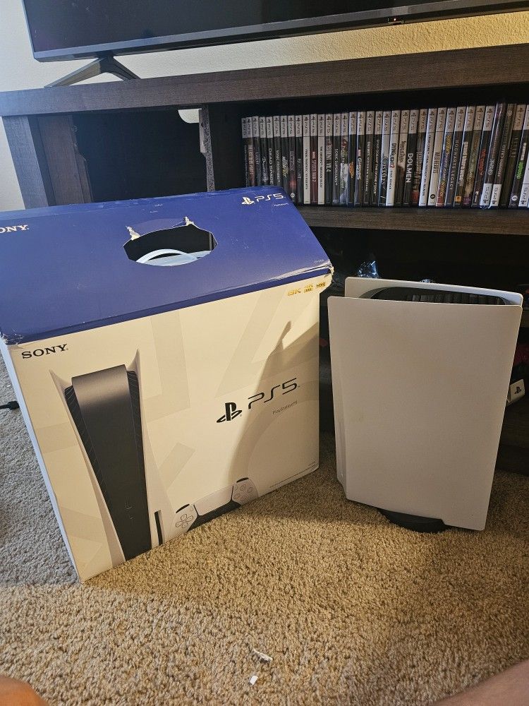 Selling Ps5 With Huge Bundle Of Games (Ps4/ps5)