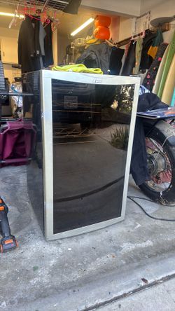 Mini fridge