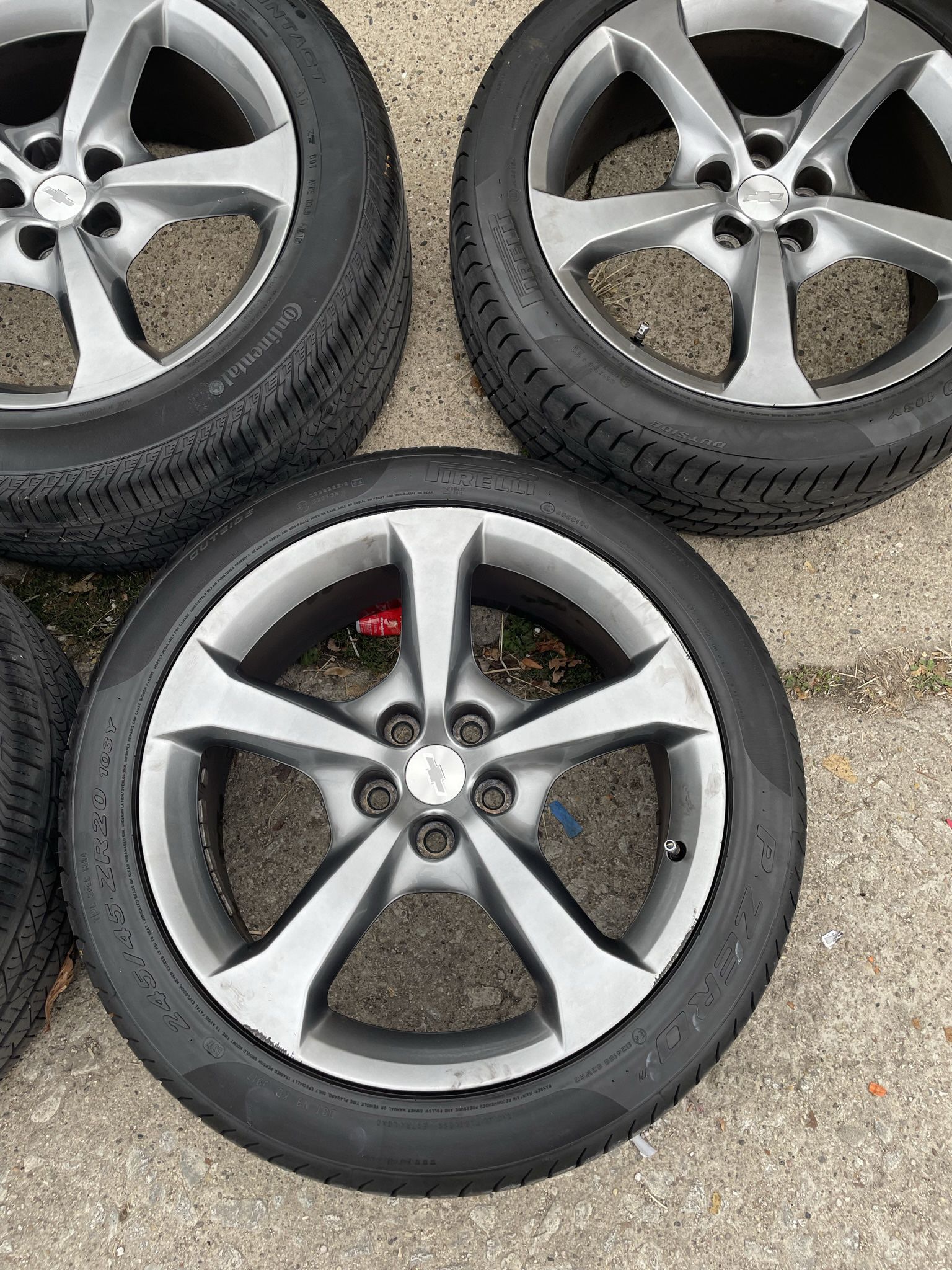 Camaro SS oem Wheels And Tires 