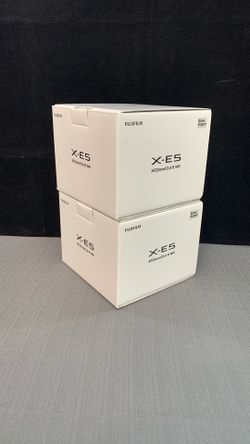 FUJIFILM X-E5 Mirrorless Camera with XF 23mm f/2.8 Lens (Silver)