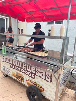 Hotdogs cart