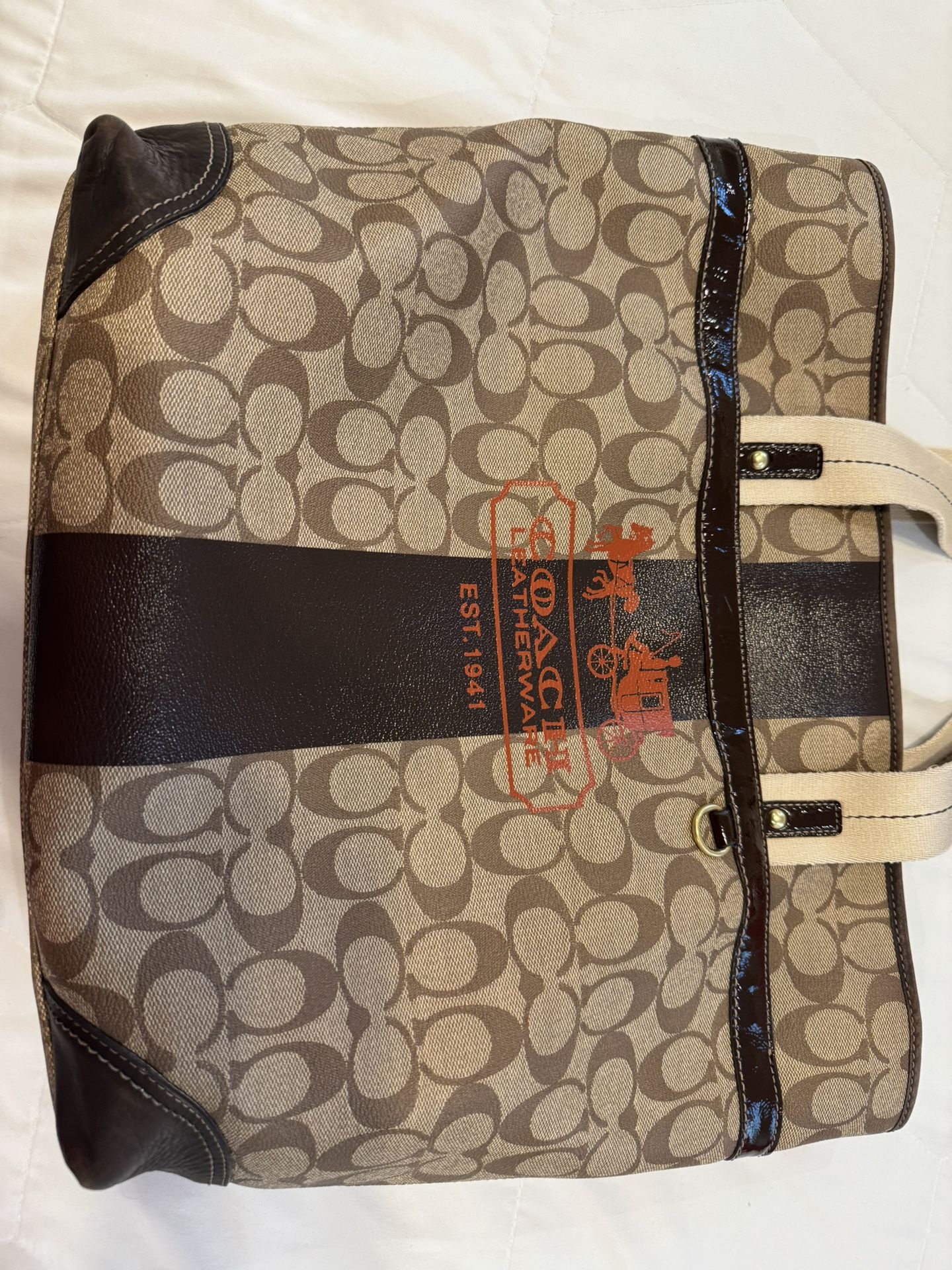 COACH HANDBAG FOR SALE