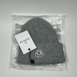 **NEW W/ TAGS ** Moncler Grey Beanie Knit Cap Ribbed Thick Hat Small Logo**