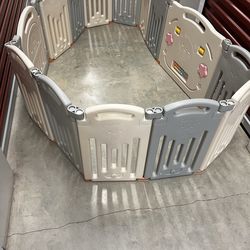 Play pen
