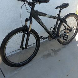 2005 Specialized Hard Rock Sport Mountain Bike