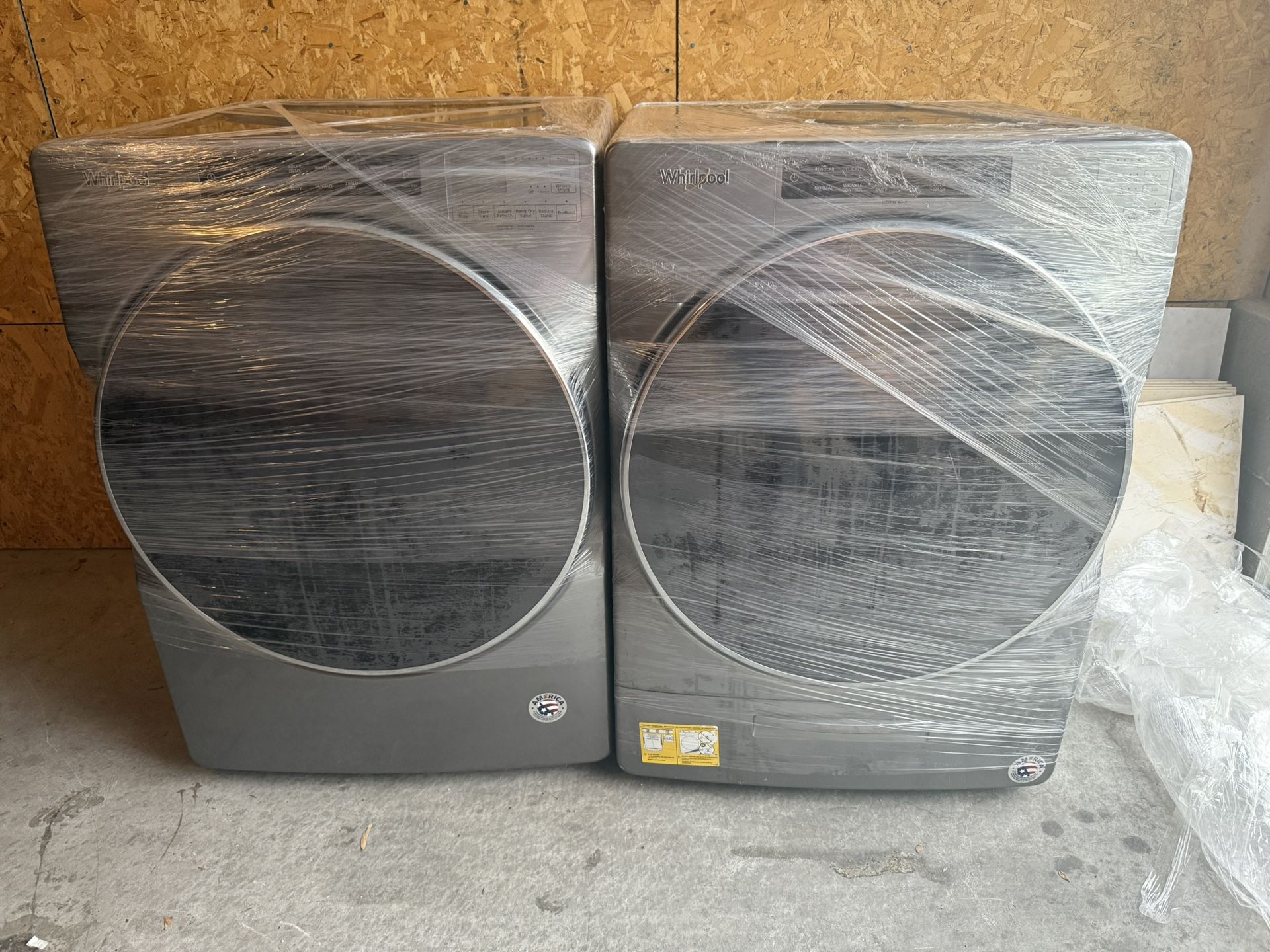 Whirlpool washer And gas Dryer