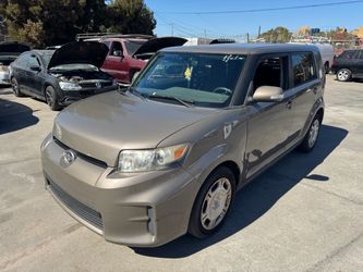 2012 Toyota scion xb