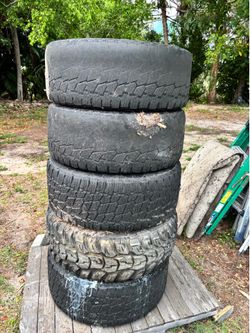 20X10 RIMS AND TIRE (35X12.5)