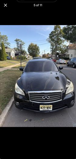 2011 Infiniti M37