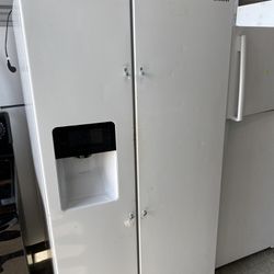 White 25 Cu Ft Side X Side Refrigerator - Second/Garage 