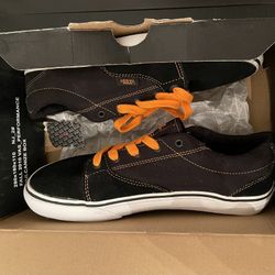 Brand New Boy’s Vans. (size 6)