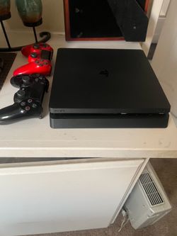 PS4 slim 1TB