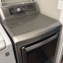 LG ELECTRIC DRYER/w Steam Cycle
