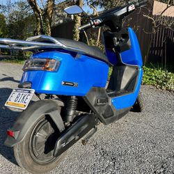 Electric Scooter i7 1,000watt 60V  