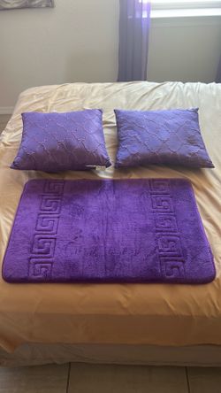 Set of 2 Purple Decorative Pillows and Bathroom Rug