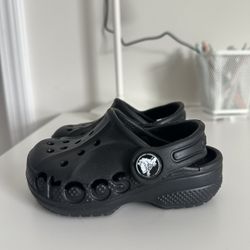 Toddler Crocs - size 6