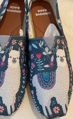 Never Worn, Awesome Llama Slip On Shoes! 🦙