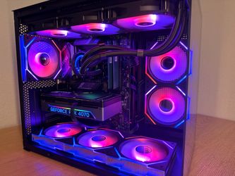 Custom Gaming PC with RTX 4070