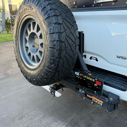 Rigd UltraSwing Multi-Fit Spare Tire Hitch Mount