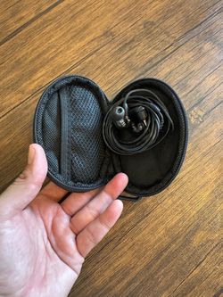 Shure SE 215 Pro In-Ear Monitor Earbuds