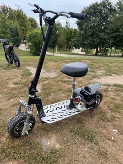 Gas-Powered Stand-Up Scooter with Seat