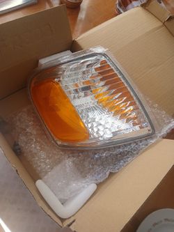 Ford Explorer Right Light