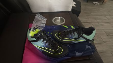 nike track shoes
