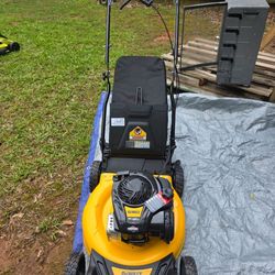 Dewalt Lawnmower 21 in. 150cc Briggs and Stratton 625ex Engine Rear Wheel Drive 2-in-1 Gas Self Propelled Walk Behind Lawn Mower