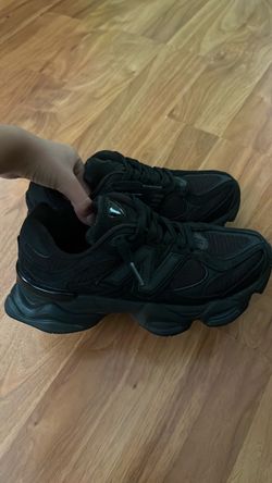 New Balance 9060 Triple Black