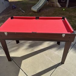 Mini Pool Table W/balls