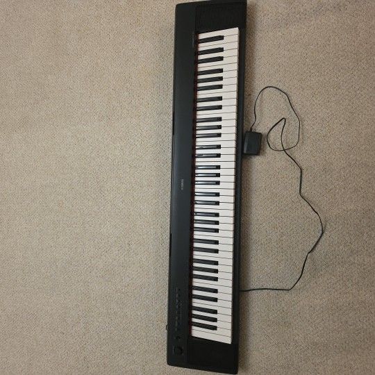 YAMAHA Piaggero Np-31 76-Key Electronic piano Keyboard Black