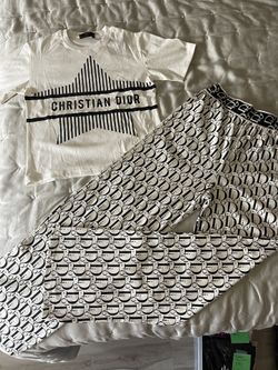 Stretchy Women’s Top and bottom Set (Black And White)