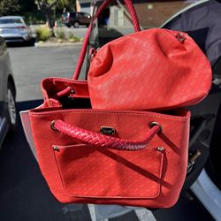Handbag, including small bag，Two items in total