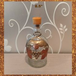 VINTAGE GLASS WINE DECANTER WITH BRASS & COPPER DECORATIVE ACCENT