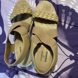 Sonoma wedge shoes Size 7