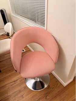 PINK CHAIR