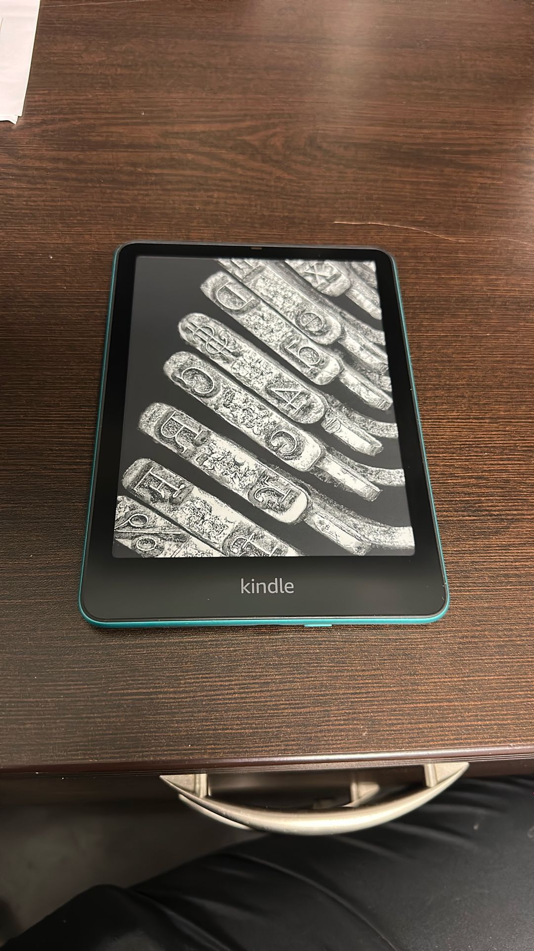 Kindle Paperwhite Signature Edition.