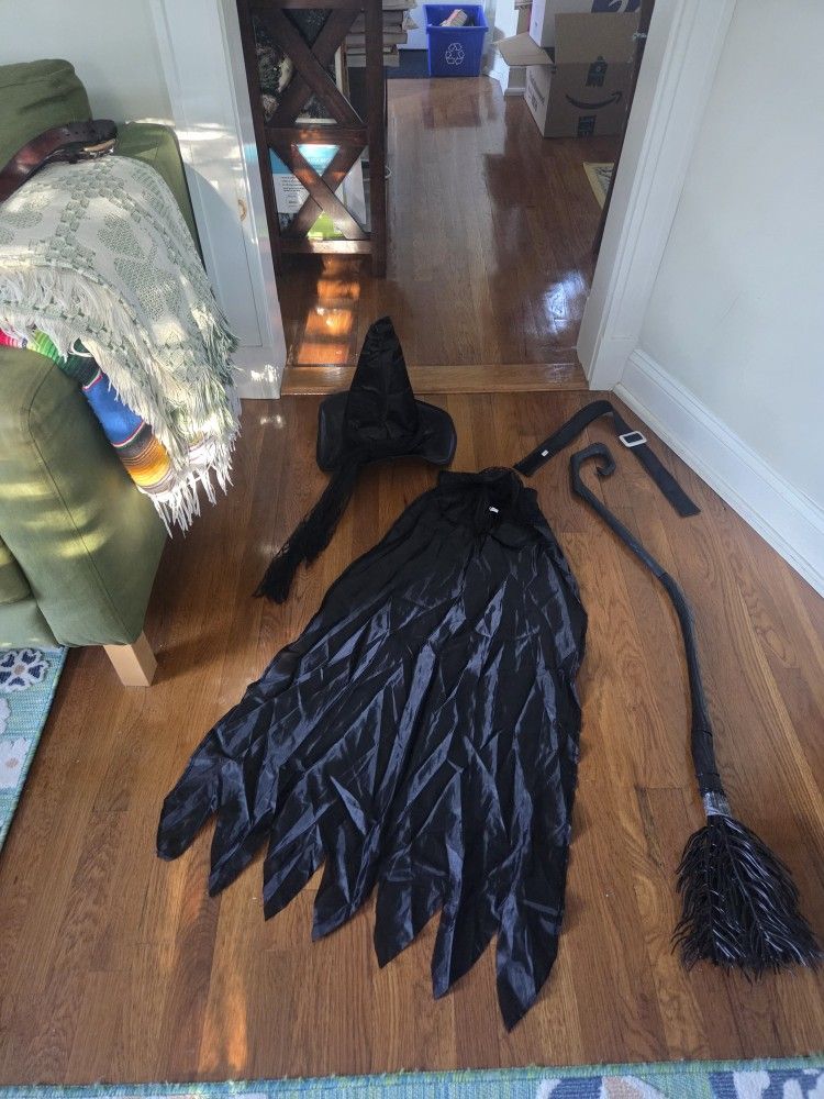Halloween Costumes - 9-11 Year Old