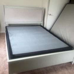 Box Spring & Mattress (Queen)