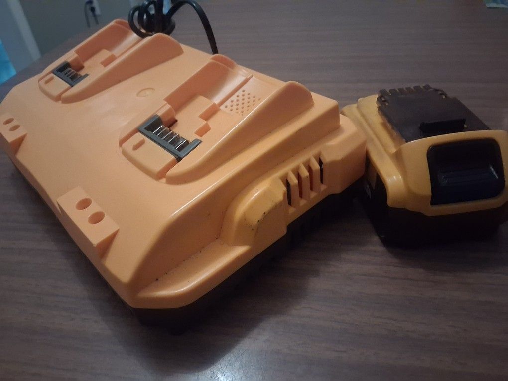 Dewalt Replacement Battery 20v And Rapid Dual Charger $40 Nothing Lower