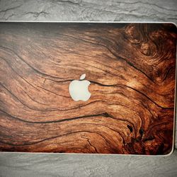 2015 MacBook Air – Great Condition 