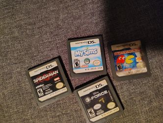 4 DS Games $30 – Works Great