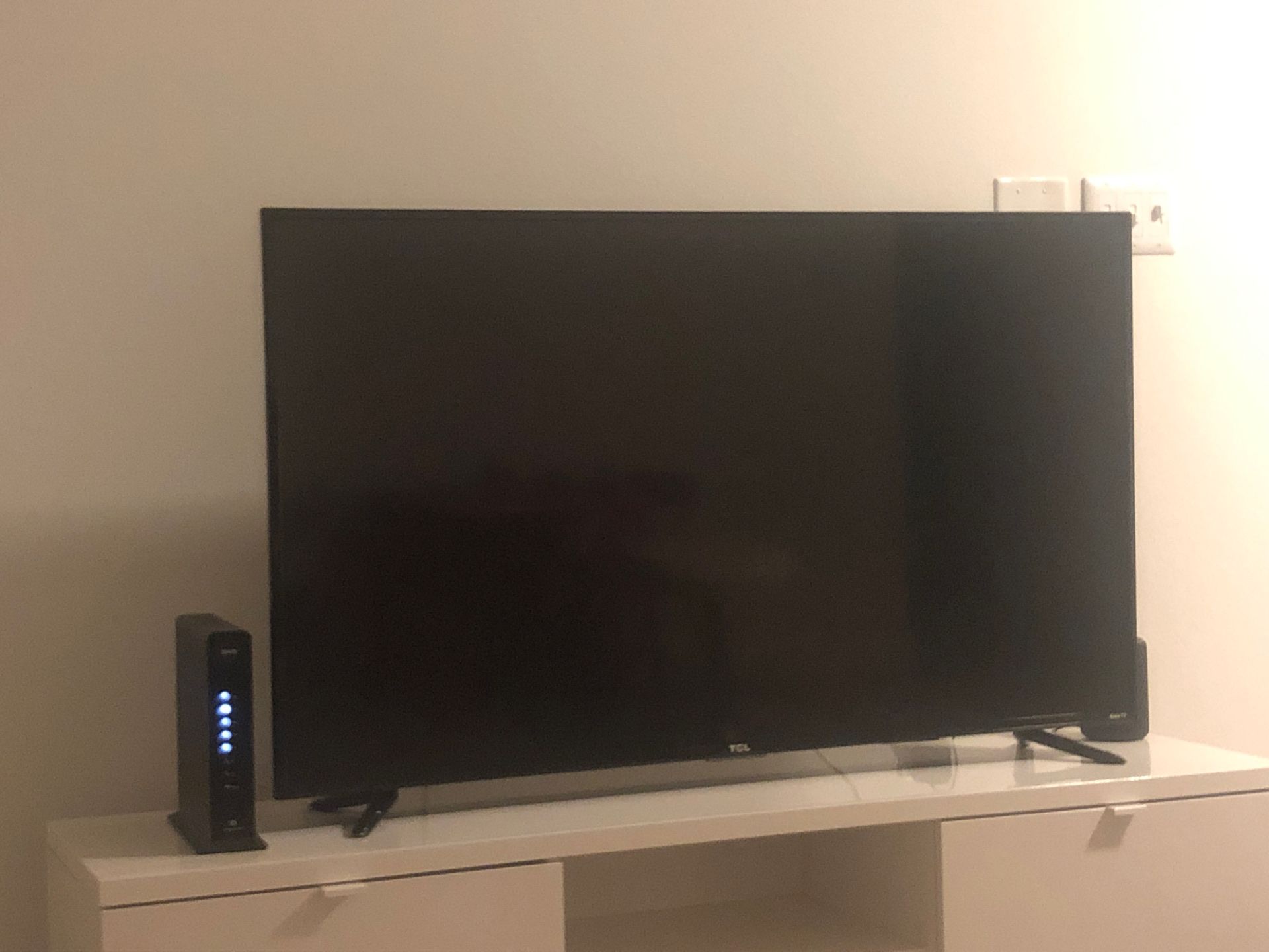 TCL ROKU TV 55”