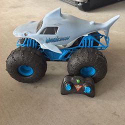 Megaladon RC Monster Truck